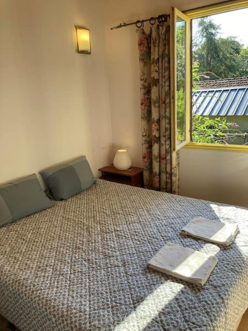 Villa Lerable Pourpre De La Grotte Au Lion Arbon Esterno foto