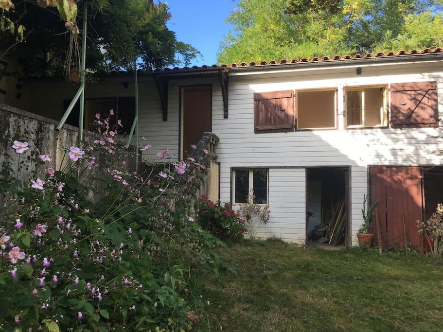 Villa Lerable Pourpre De La Grotte Au Lion Arbon Esterno foto