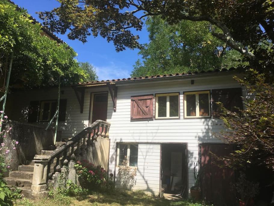 Villa Lerable Pourpre De La Grotte Au Lion Arbon Esterno foto
